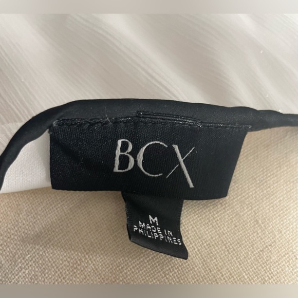 BCX OFF WHITE BLACK TRIM SHEER & LINED RUFFLE SLEEVE SIDE  BLOUSE/TOP SIZE M - Picture 9 of 10